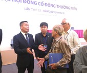 Cãi nhau nảy lửa, Đại hội cổ đông Eximbank lại bị hủy