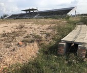 Sân vận động xây dựng 6 năm, chỉ có khán đài