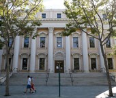 Hàng chục nhà đầu tư Trung Quốc bị lừa thẻ xanh vào Mỹ