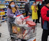 Trung Quốc và bài toán "nuôi" 50 triệu người bị cô lập vì virus corona