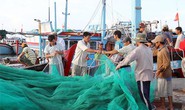Bão số 13 đổ bộ vào Nam Trung Bộ và Nam Bộ