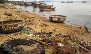 Rác “tấn công” các vịnh ở Khánh Hòa