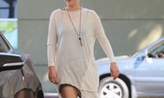 Jennifer Lawrence tươi rói dẫu bị đồn chia tay bồ