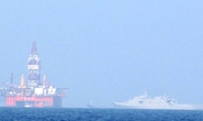 Cận cảnh tàu chiến lớn Trung Quốc “kè kè” giàn khoan 981