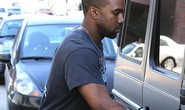 Kanye West bị tố đấm vào mặt kẻ văng tục với Kim Kardashian