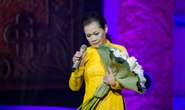 Khánh Ly làm “thượng thọ” trên sân khấu Hà Nội