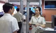 Hành khách 74 tuổi dọa có “hàng nóng” khi lên máy bay