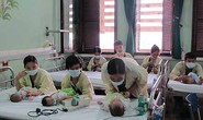 Dịch sởi chưa giảm, thêm trẻ tử vong