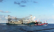Được tàu hải cảnh yểm hộ, tàu cá Trung Quốc manh động hơn