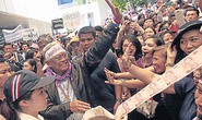Thái Lan: Rạn nứt giữa Abhisit và Suthep