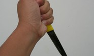 Giận chồng, thai phụ tự đâm lòi ruột