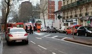 Thêm 2 cảnh sát Pháp bị bắn ở ngoại ô Paris