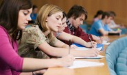 Sinh viên Mỹ né học phí cao