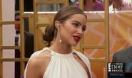 Cựu Hoa hậu Mỹ ngất xỉu trên thảm đỏ giải Emmy