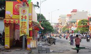 Phớt lệnh cấm, quầy bánh trung thu ngang nhiên chiếm vỉa hè