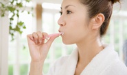 Chảy máu khi đánh răng, dấu hiệu bệnh gì?