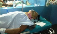 Cụ ông bị bò nhà húc gãy cổ