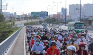 Gây tai nạn trên cầu Sài Gòn, tài xế xe ba gác rồ ga bỏ trốn