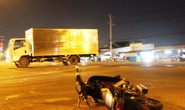 Hai vụ tai nạn trong đêm, 1 người nguy kịch, giao thông ùn tắc