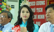Hoa hậu Đặng Thu Thảo làm giám khảo Hoa khôi ĐBSCL 2015