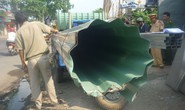 Chở hàng cồng kềnh, xe ba gác máy gây chết người