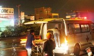 Ô tô bỏ trốn khỏi hiện trường sau khi cán chết 2 người