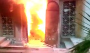 Ai Cập: Bom xăng thiêu chết 16 người