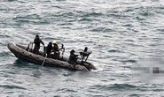 Vật lộn tìm QZ8501 dưới biển