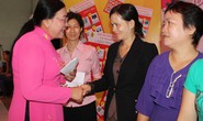 Chia sẻ khó khăn với lao động nữ