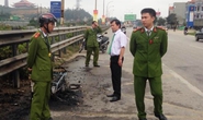 Đang chạy, xe máy bỗng bốc cháy ngùn ngụt