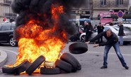 Pháp: Biểu tình bùng nổ ở sân bay, đường phố, trường học