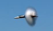 Mỹ thử tiêm kích F-35C, cư dân tá hỏa tưởng quái vật gào thét