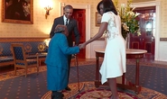 Cụ bà 106 tuổi nhảy nhiệt tình với vợ chồng tổng thống Mỹ