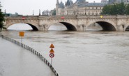 Sau khủng bố đến lượt lũ lụt đe doạ Euro 2016
