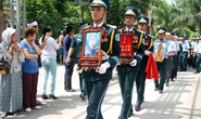 Truy tặng phi công Trần Quang Khải Huân chương Bảo vệ Tổ quốc
