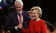Trang web về ông bà Clinton bị thay bằng nội dung khiêu dâm