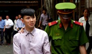 Giả nhân viên ngân hàng ôm gọn 2 tỉ đồng