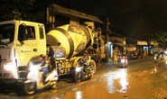 Chết oan mạng trên con đường xuống cấp giữa Sài Gòn