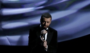 Sam Smith thừa nhận mình hát tệ hại tại Oscar