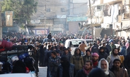 Thoát khỏi Aleppo, dân chui đầu vào địa ngục mới ở Idlib?