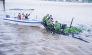 Cháy tàu du lịch, thuyền trưởng thoát chết trong đêm