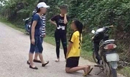Nữ sinh bắt bạn quỳ xuống đường xin lỗi rồi tát tới tấp