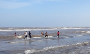 Trà Vinh: Tắm biển, 2 người tử vong