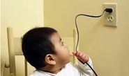 Ngưng tim, ngưng thở do thọc tay vào ổ điện