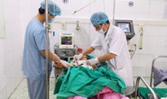 Nghịch súng tự chế, bị 20 viên đạn găm vào ngực