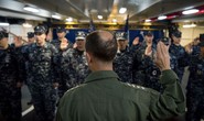 Tư lệnh Hải quân Mỹ lên tàu sân bay ở biển Đông