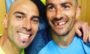 Mất răng trận derby, sao Man City vẫn cười rạng rỡ