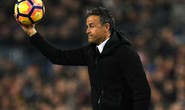 Enrique thừa nhận Barcelona dần xa chức vô địch