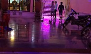 Hai nhân viên quán karaoke bị chém trọng thương