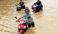 Mưa lũ chia cắt nhiều nơi ở Quảng Ngãi